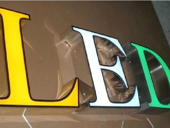 禹州介绍LED招牌的基础知识。